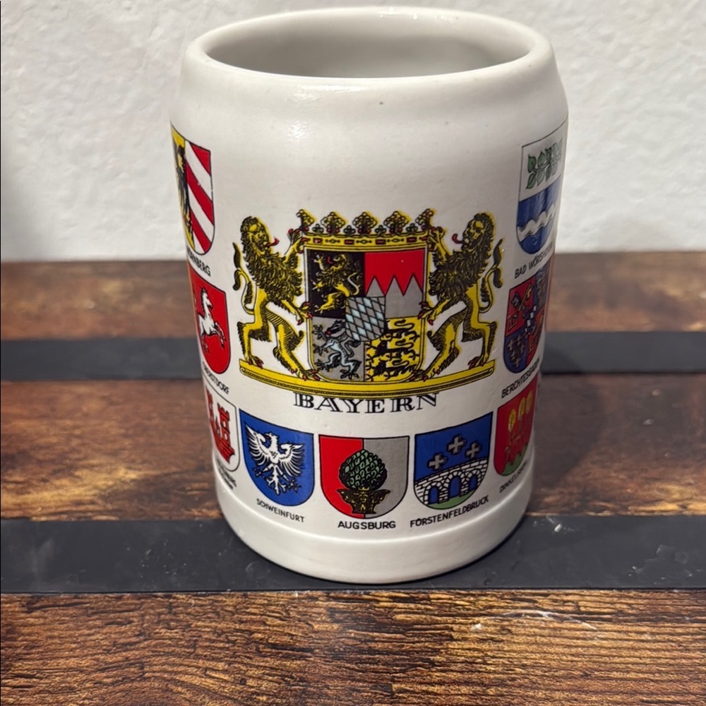 Vintage Munchner Beer Stein mug & a Ceramarte mug - Picture 9 of 13